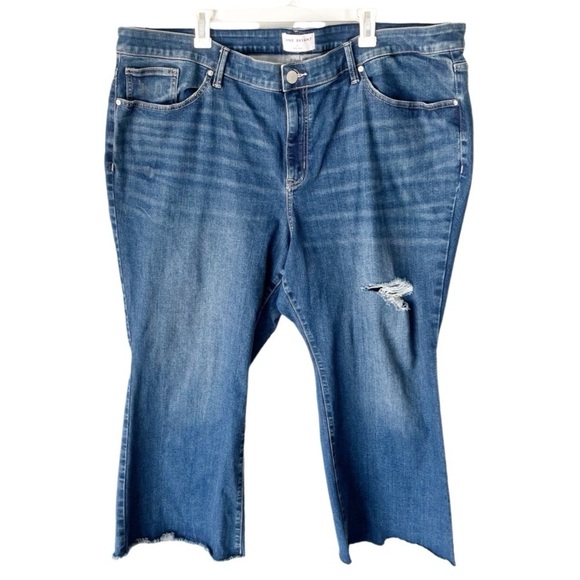 Lane Bryant Jeans Women's 26 Raw Hem Distressed Mid-Rise Cropped Flare - Picture 2 of 10